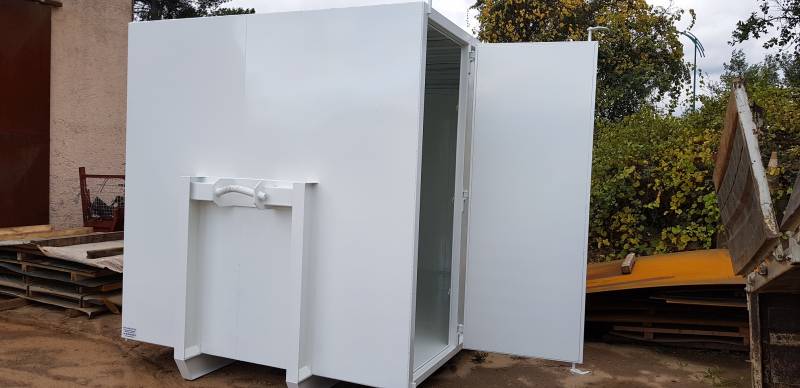 vente et fabrication d'un caisson benne ampliroll fermé aménagement spéciaux pour mairie dans les bouches du rhone