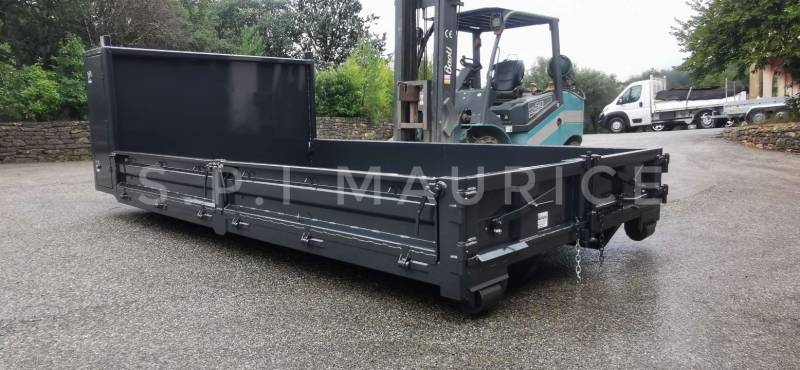 Fabrication d'une benne coffre MAN Grenoble