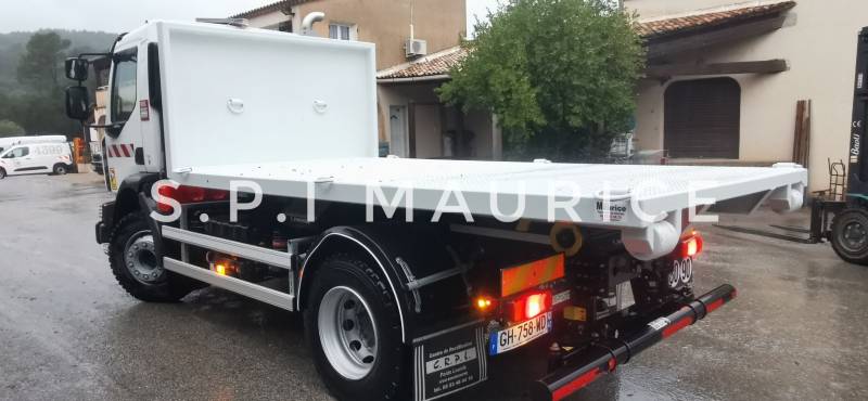 Fabrication d'un plateau poids lourds ampliroll, livré à Saint-Barthélemy