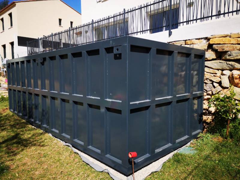 constructeur de benne-piscine en acier design en région PACA