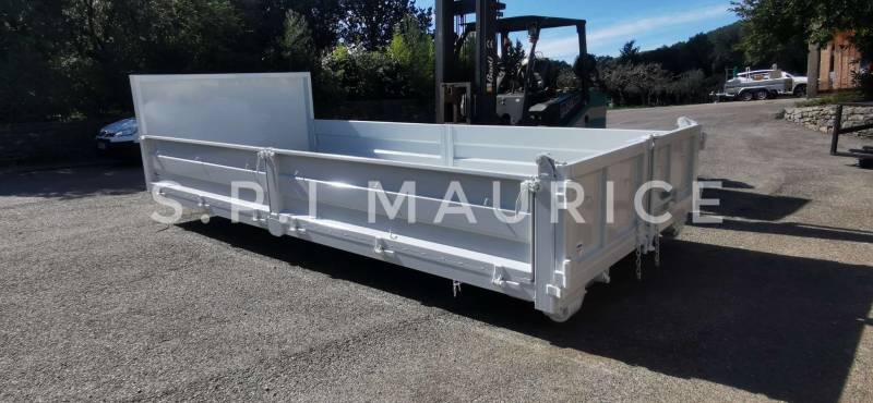 Réalisation d'une benne transporteur pour la maorie de Roquebrune sur Argens