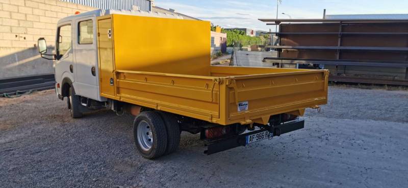 fabrication benne fixe pour camion VL avec coffre intégré à La Crau dans le Var