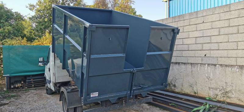 vente de caisson  spécial paysagiste avec passage pour broyeur 06