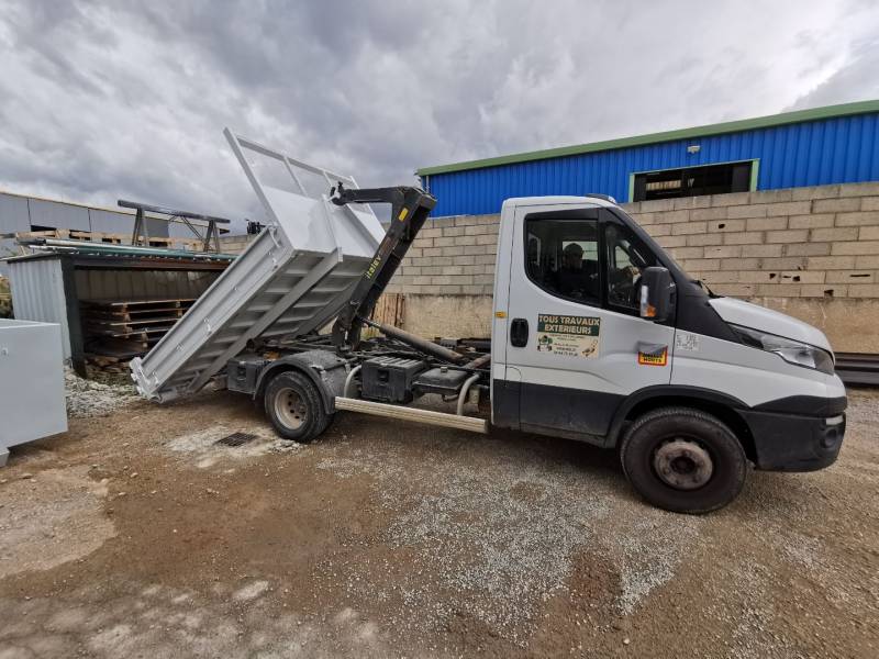 Benne amovible pour camion 7 T entreprise du bâtiment à Ramatuelle dans le Var