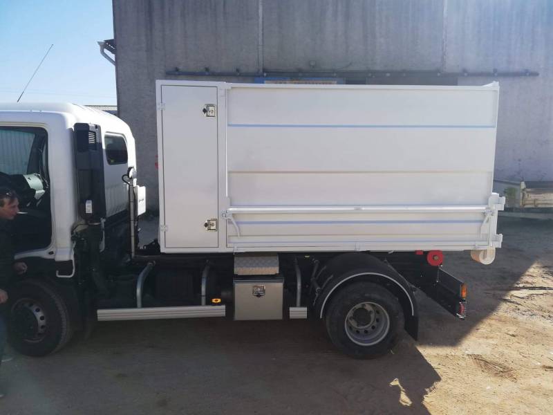 benne pour camion Cabstar Nissan azur truck Vallauris